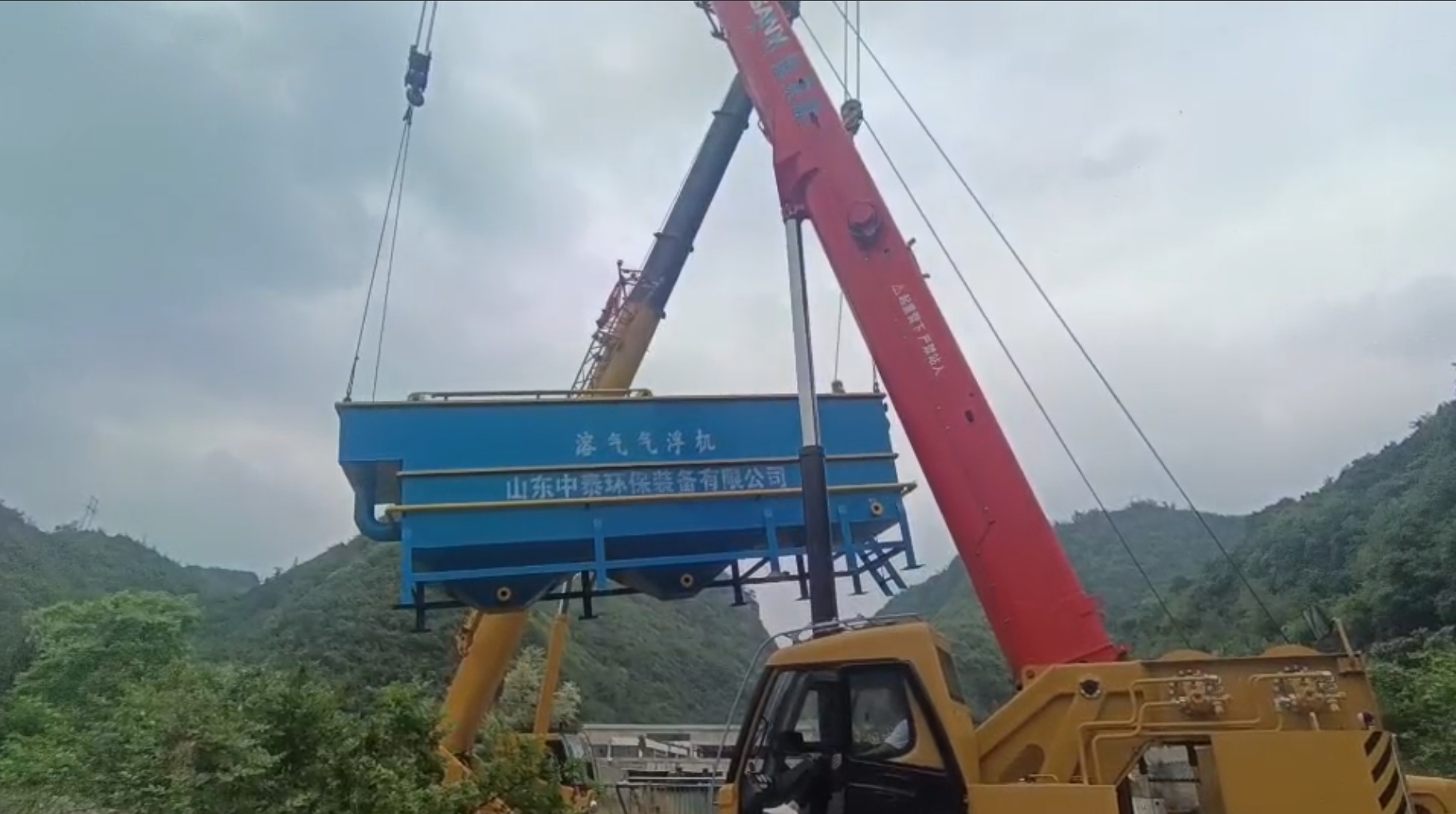 氣浮機(jī)，高效氣浮機(jī)，溶氣氣浮機(jī)，氣浮機(jī)安裝現(xiàn)場(chǎng)
